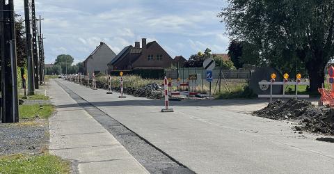 Rioleringswerken en aanleg gescheiden fietspad Roeselarestraat