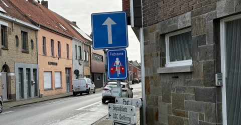 foto van het bord fietzone in de stationsstraat